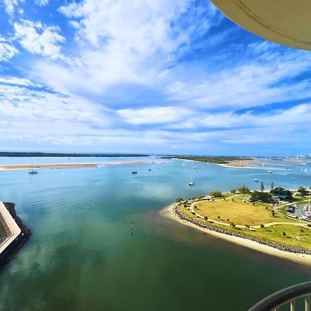 Broadwater Shores Waterfront Apartments Gold Coast Esterno foto