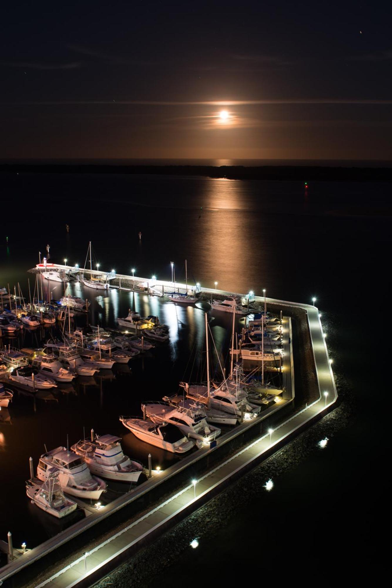 Broadwater Shores Waterfront Apartments Gold Coast Esterno foto