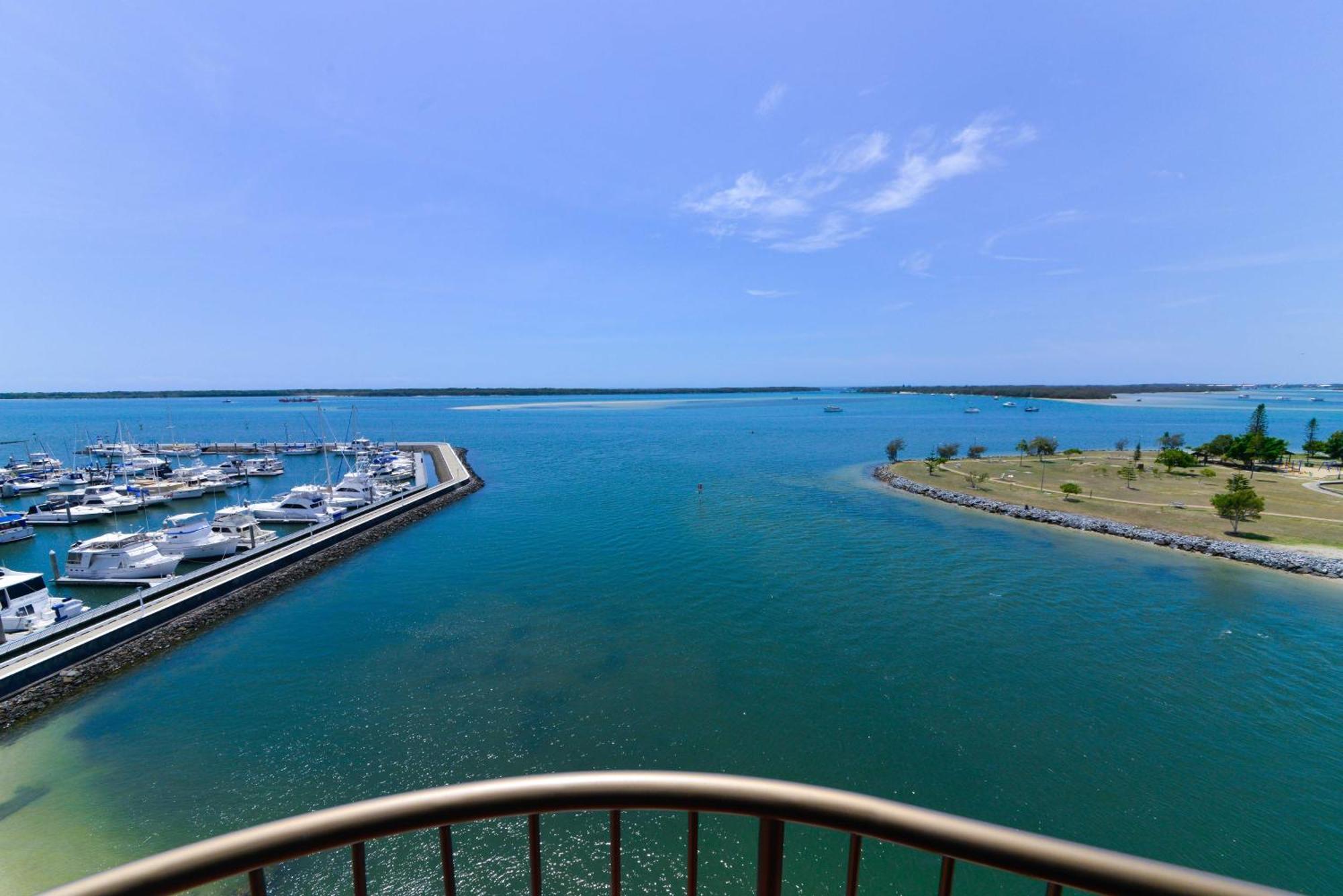 Broadwater Shores Waterfront Apartments Gold Coast Esterno foto