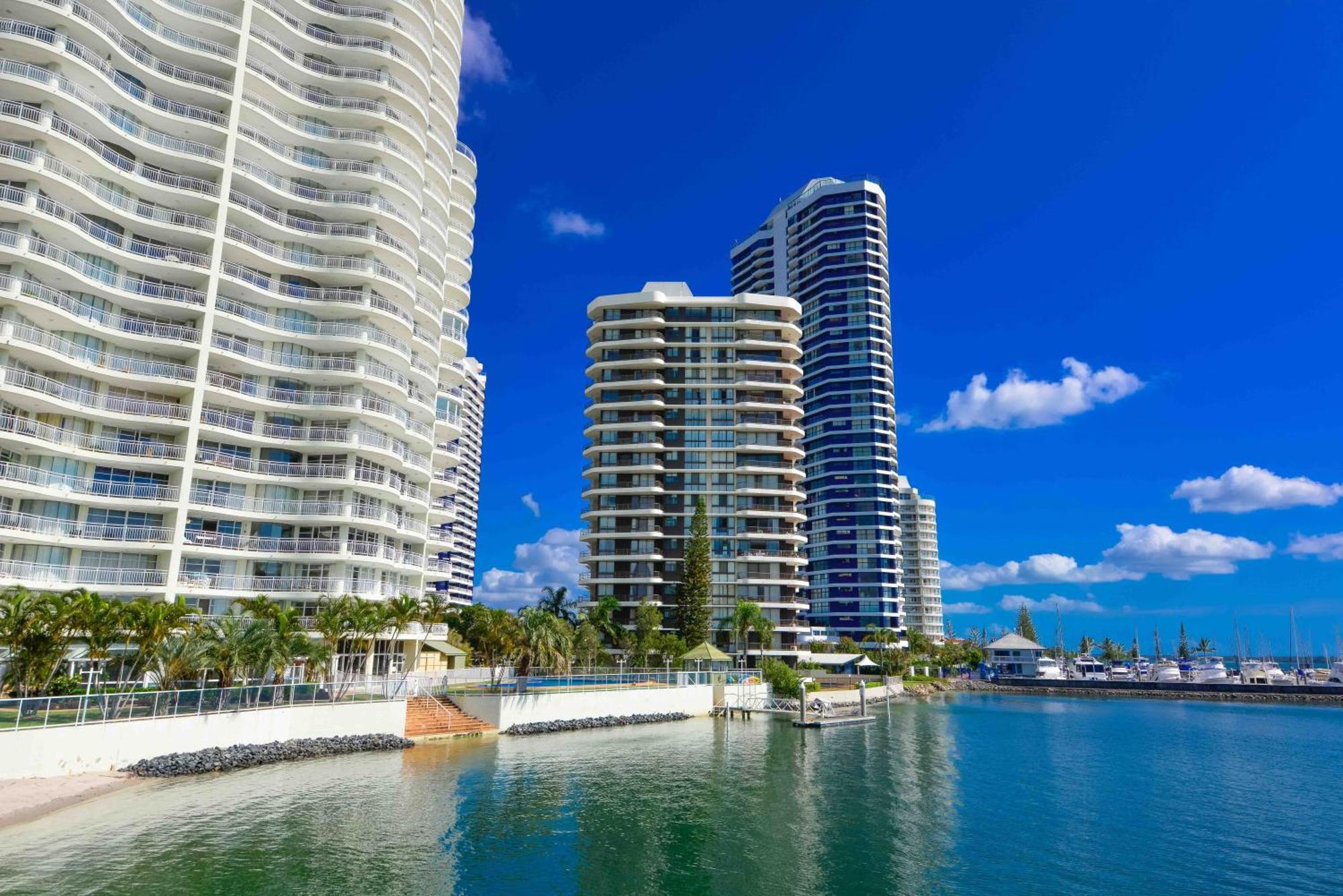 Broadwater Shores Waterfront Apartments Gold Coast Esterno foto