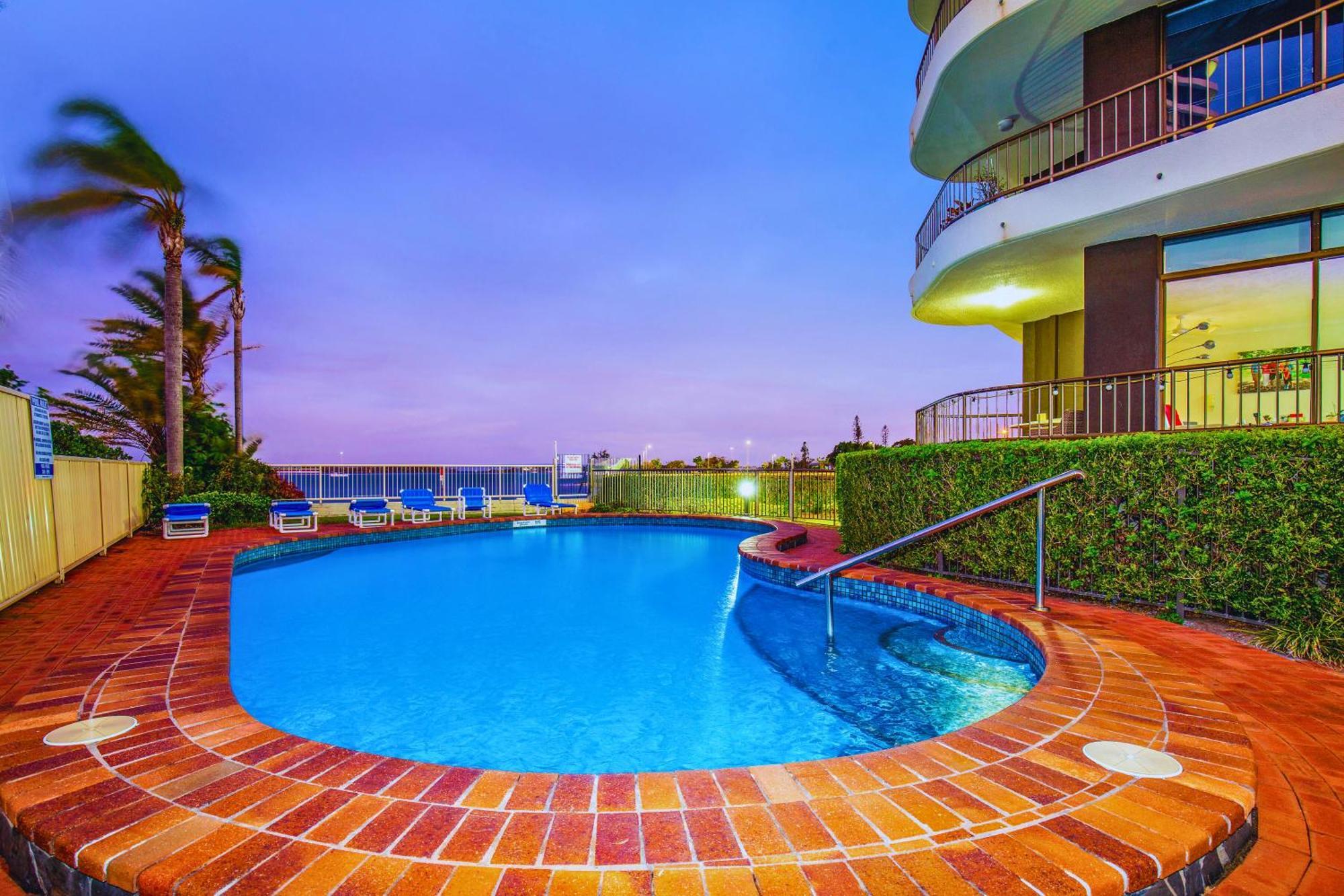 Broadwater Shores Waterfront Apartments Gold Coast Esterno foto