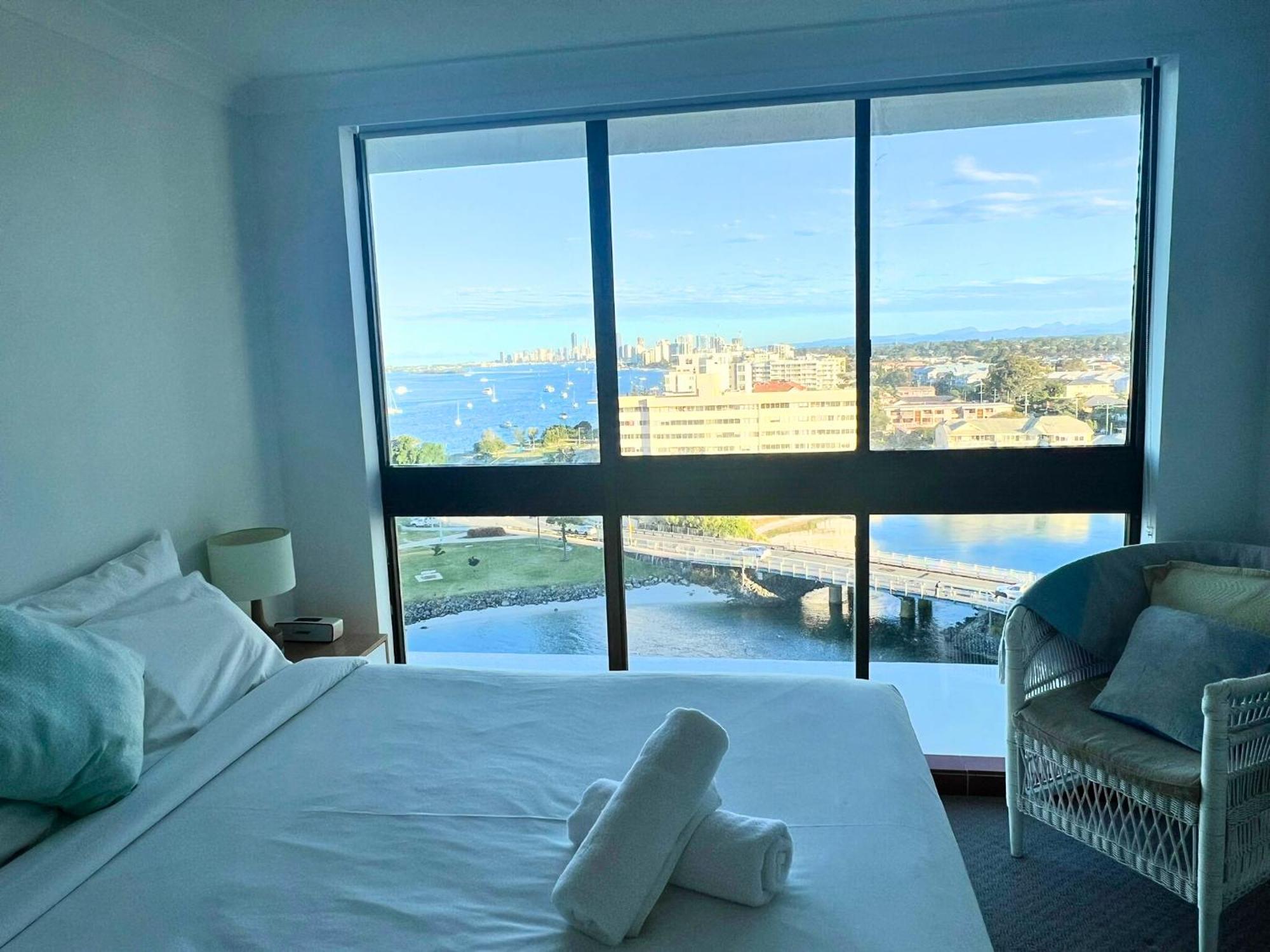 Broadwater Shores Waterfront Apartments Gold Coast Esterno foto