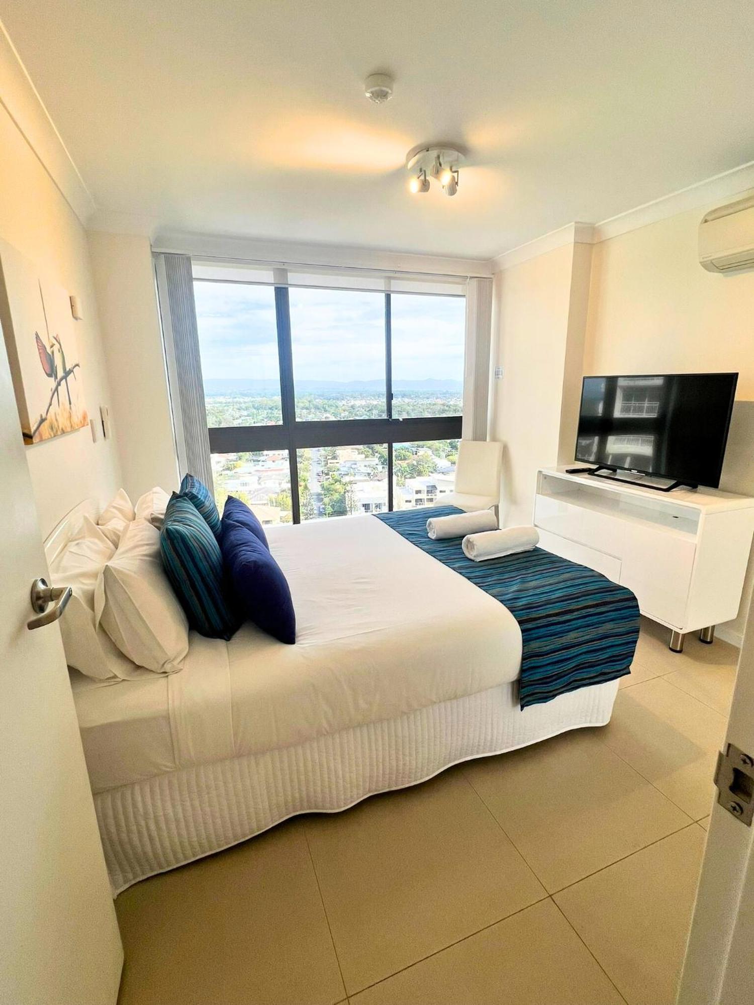 Broadwater Shores Waterfront Apartments Gold Coast Esterno foto