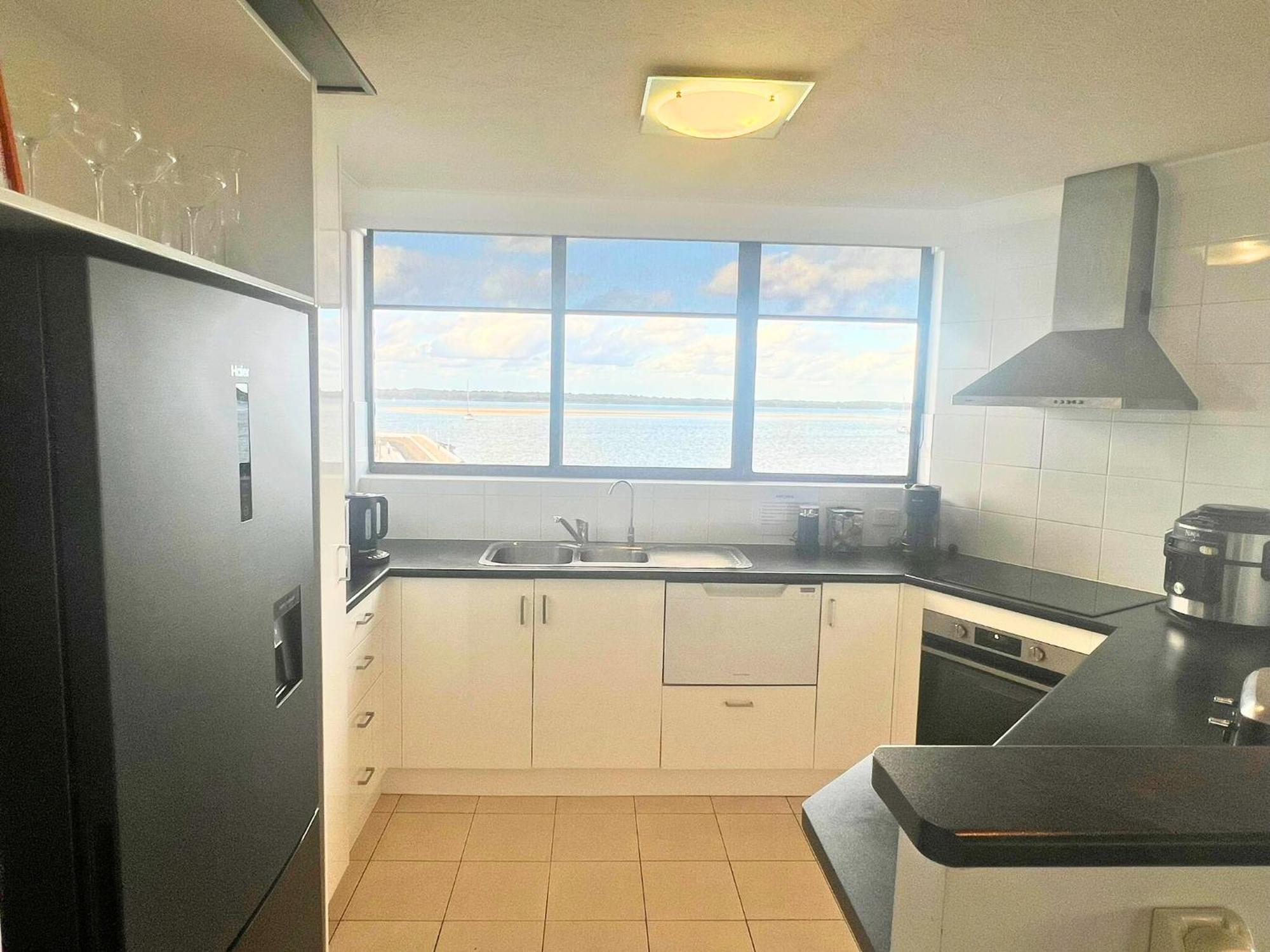 Broadwater Shores Waterfront Apartments Gold Coast Esterno foto