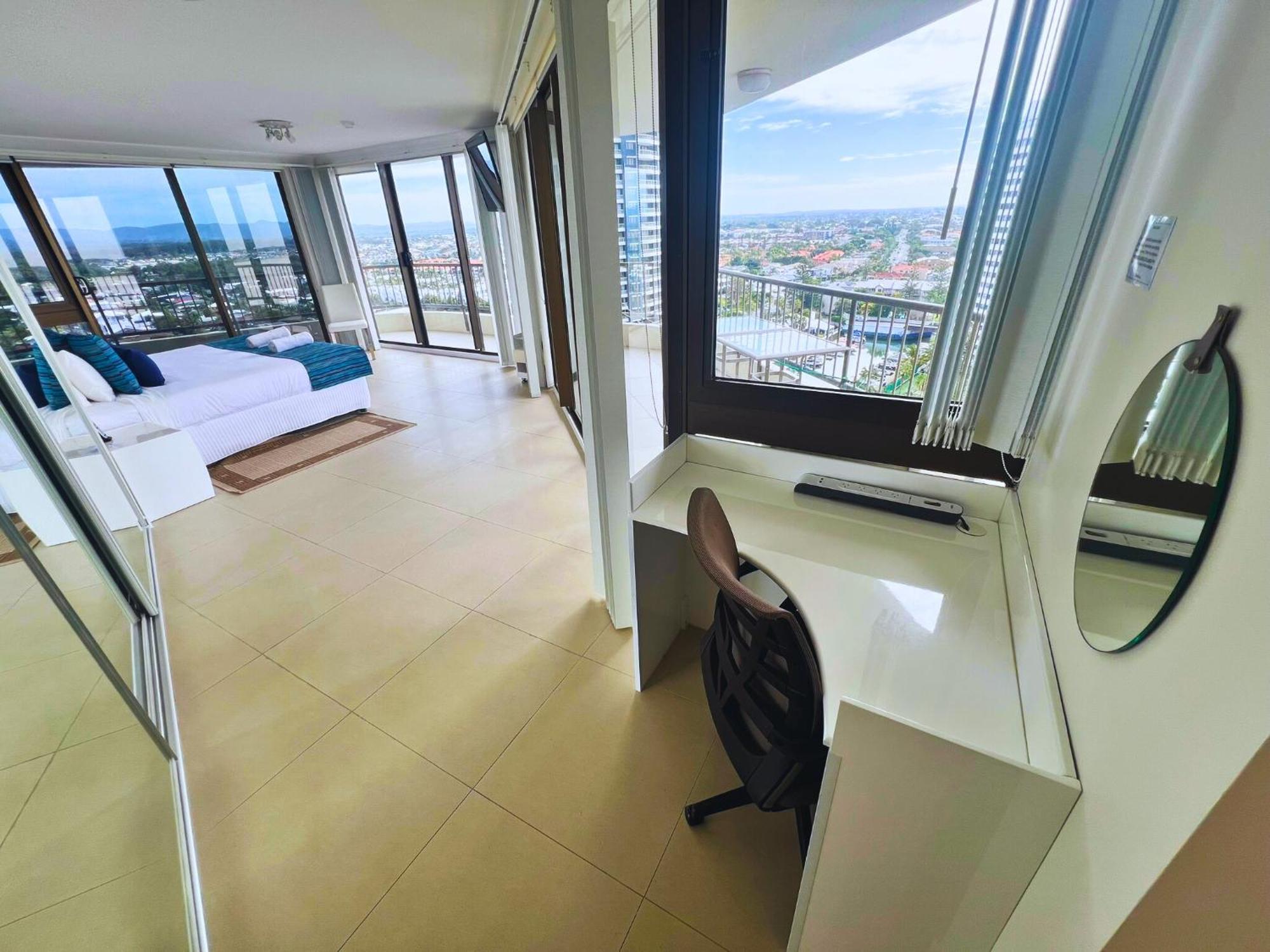 Broadwater Shores Waterfront Apartments Gold Coast Esterno foto