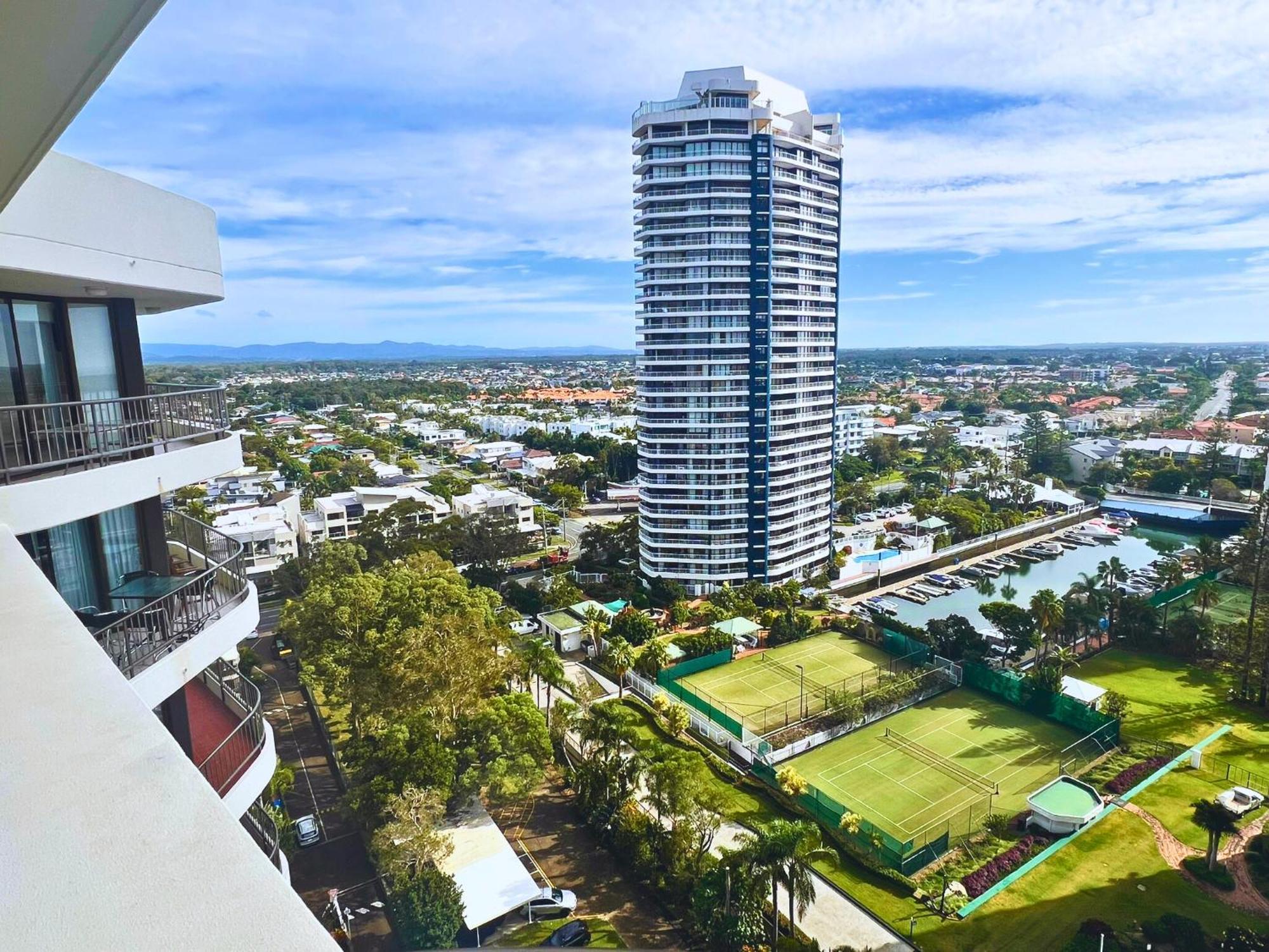 Broadwater Shores Waterfront Apartments Gold Coast Esterno foto