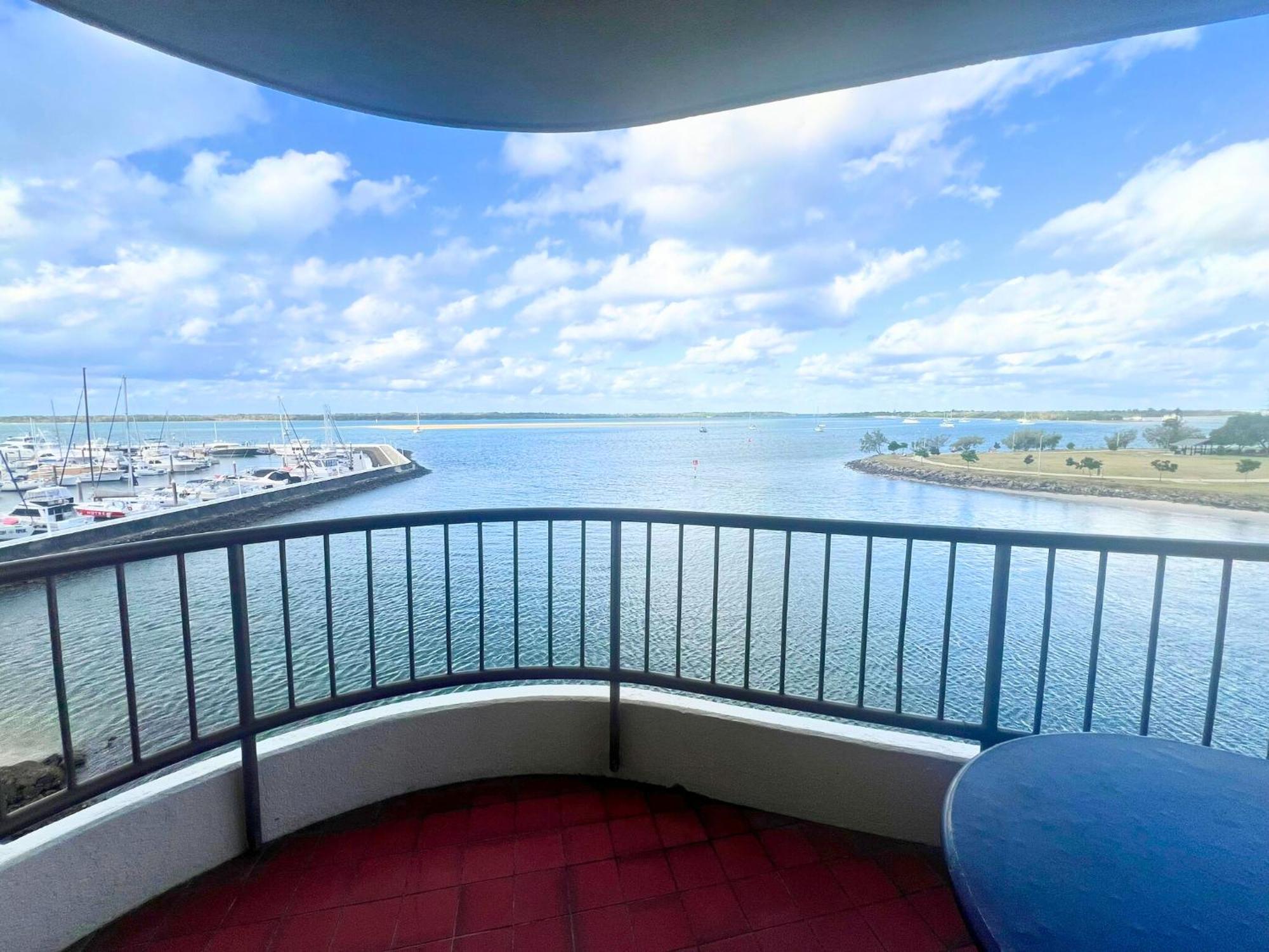 Broadwater Shores Waterfront Apartments Gold Coast Esterno foto