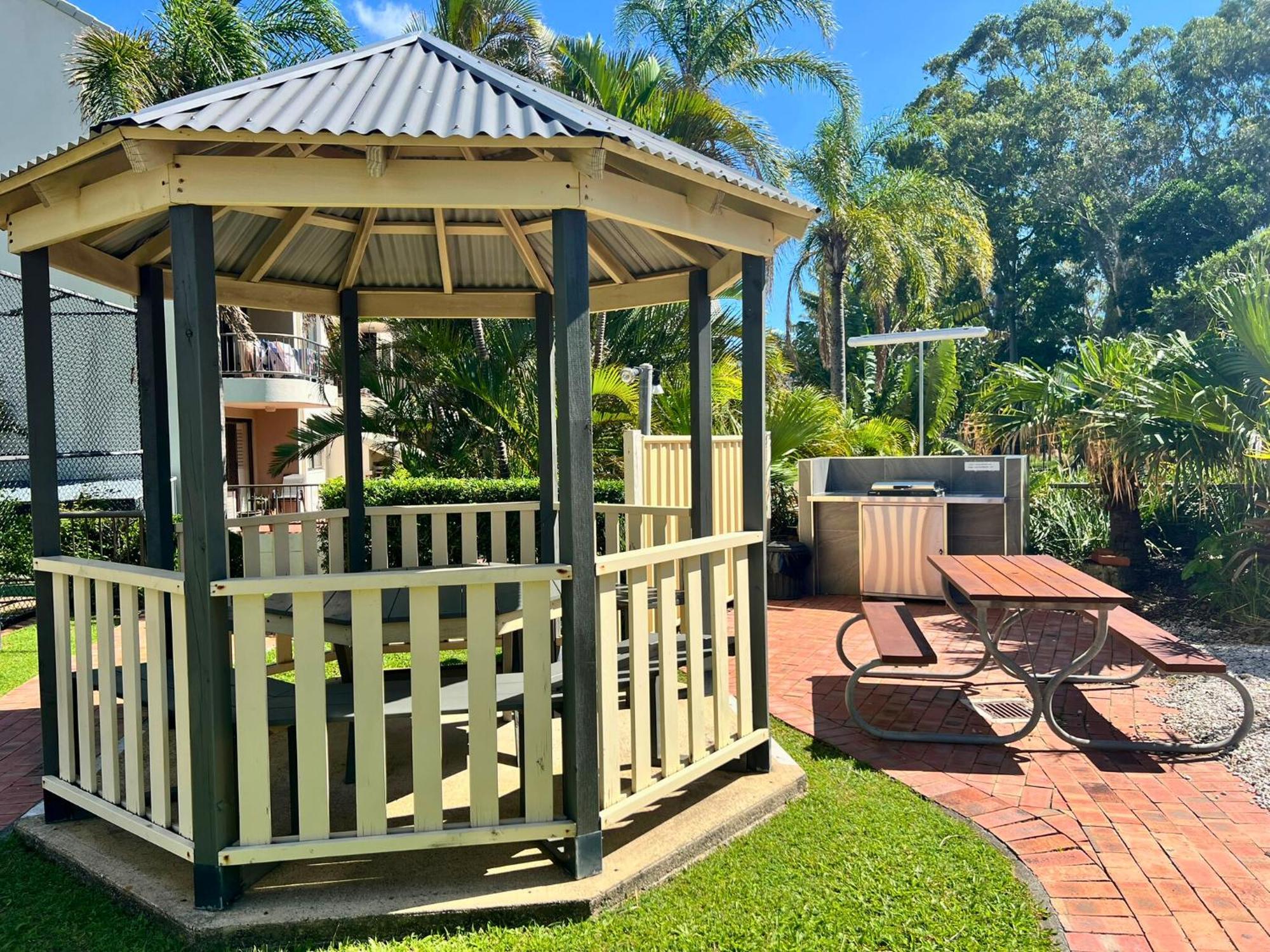 Broadwater Shores Waterfront Apartments Gold Coast Esterno foto