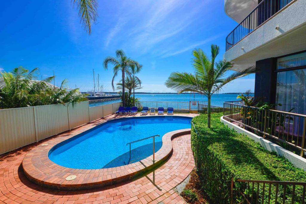 Broadwater Shores Waterfront Apartments Gold Coast Esterno foto