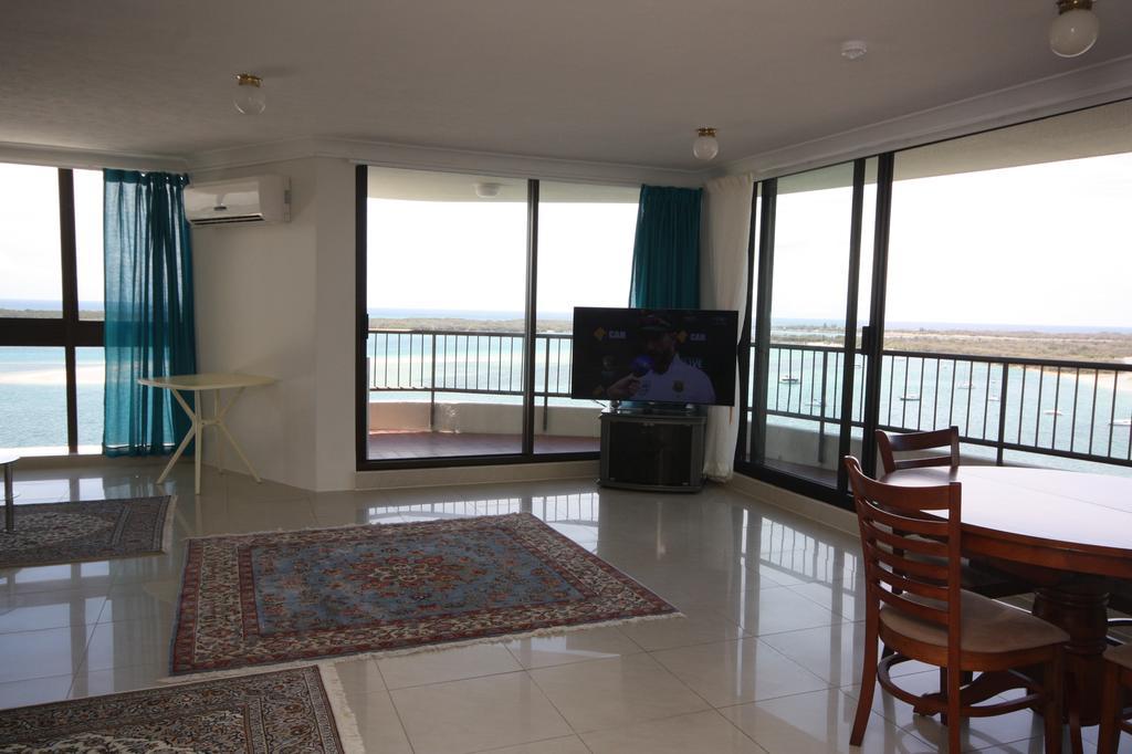 Broadwater Shores Waterfront Apartments Gold Coast Esterno foto