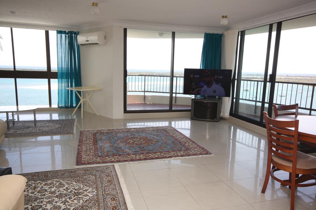 Broadwater Shores Waterfront Apartments Gold Coast Esterno foto