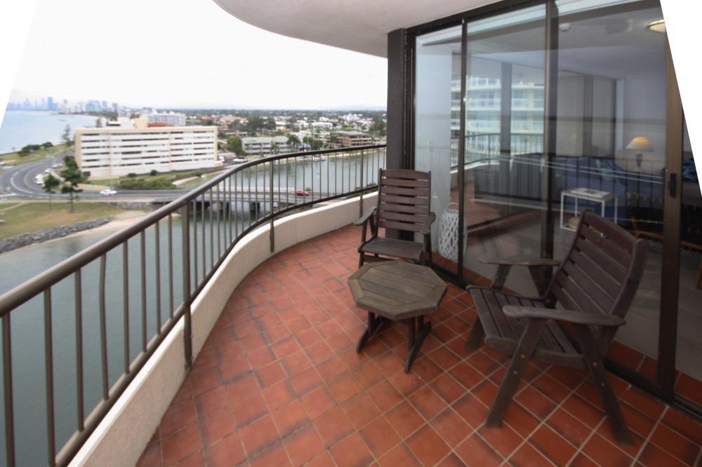 Broadwater Shores Waterfront Apartments Gold Coast Esterno foto